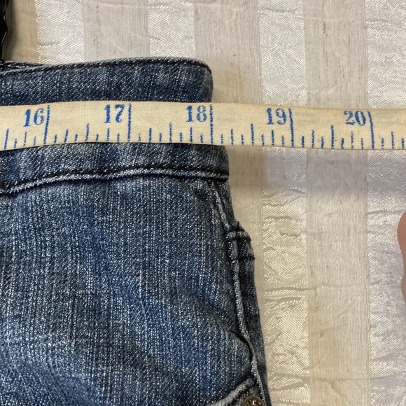 Chico’s blue denim pedal pushers/capri jeans, Chico’s size 3/Large - Picture 12 of 14